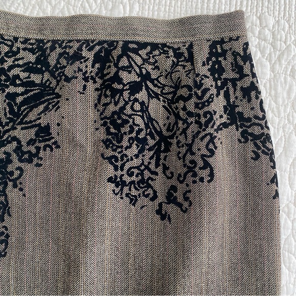 CHRISTIAN LACROIX Brown Wool with Abstract Velvet detail Around Waist Skirt Sz 4 - Picture 2 of 16